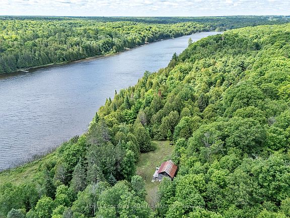 4th image of 1084C Swaugers Lake Rd