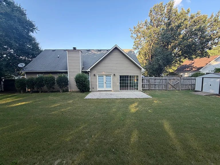 1890 Hampton Walk Ct — Photo 24
