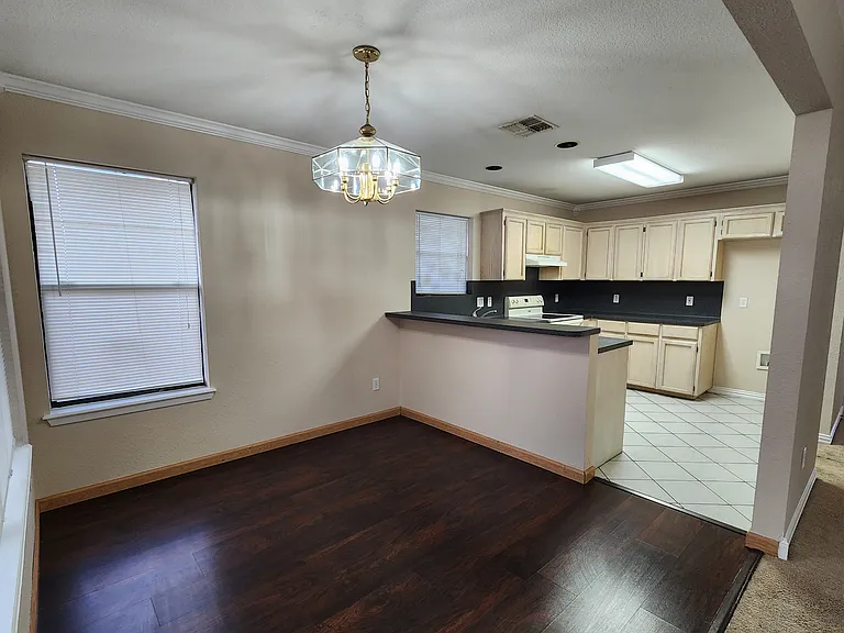 7933 Wolverine Dr — Photo 6