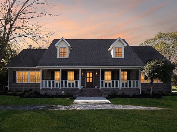 3rd image of 2397 Mount View Rd