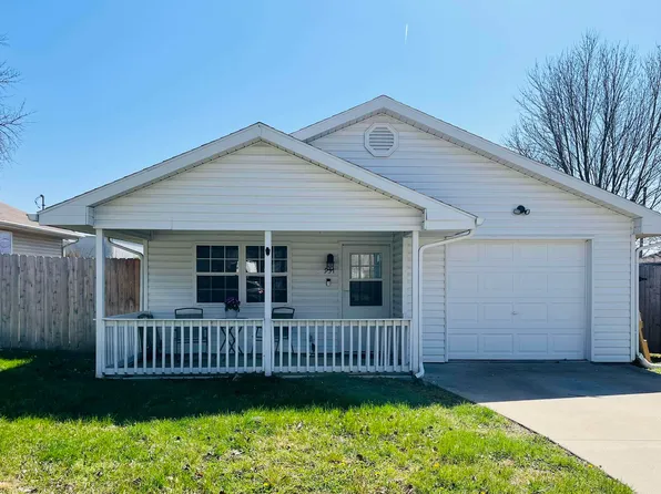 931 La Salle St, Lawrence, KS 66044