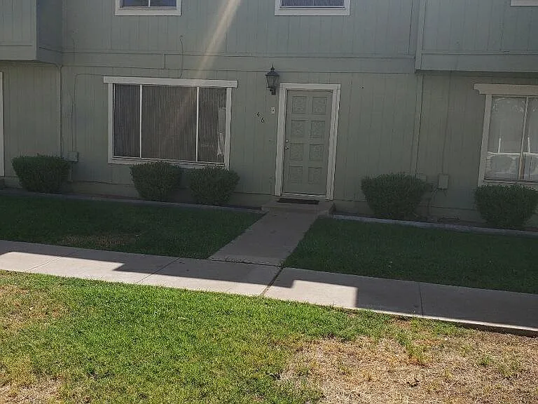 4644 N 26th Dr — Photo 1