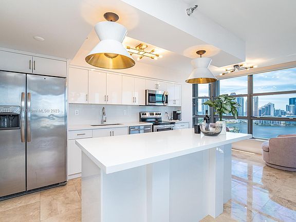 5th image of 19101 Mystic Pointe Dr APT 2401