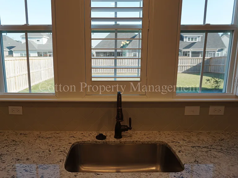 33 Meon Ln — Photo 6