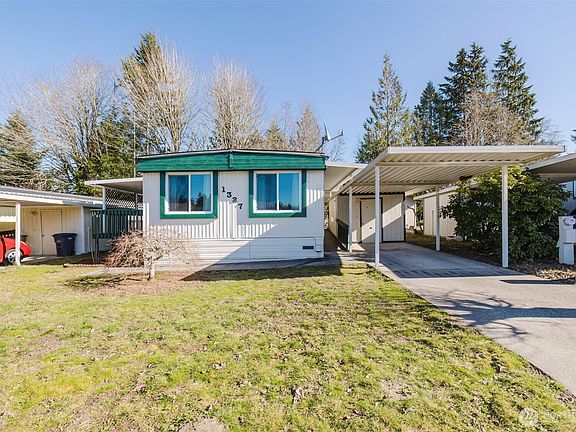 4th image of 1327 SE Carl Pickle Drive #8