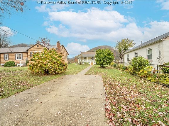 2nd image of 13590 Nancy Ave