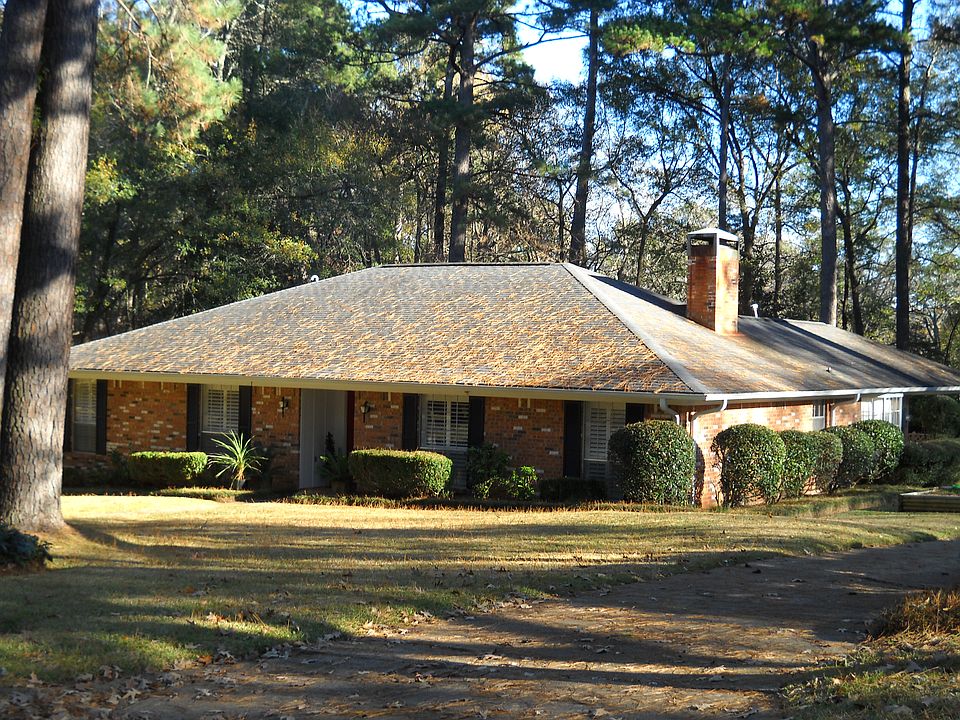 1st image of 2104 Creekview Bnd