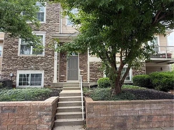 7619 W 158th Ter, Overland Park, KS 66223