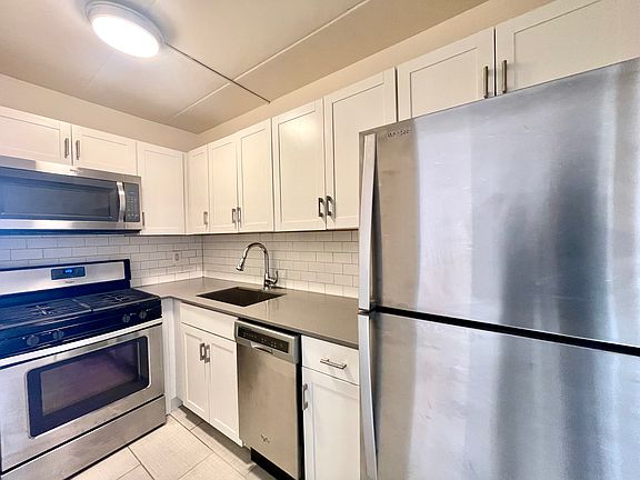 5th image of 35 N 3rd Ave #5X