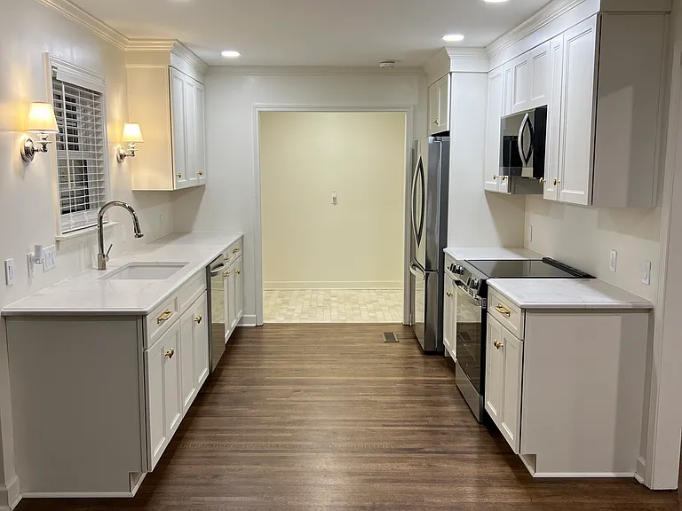 7133 Kings Castle Cv — Photo 37
