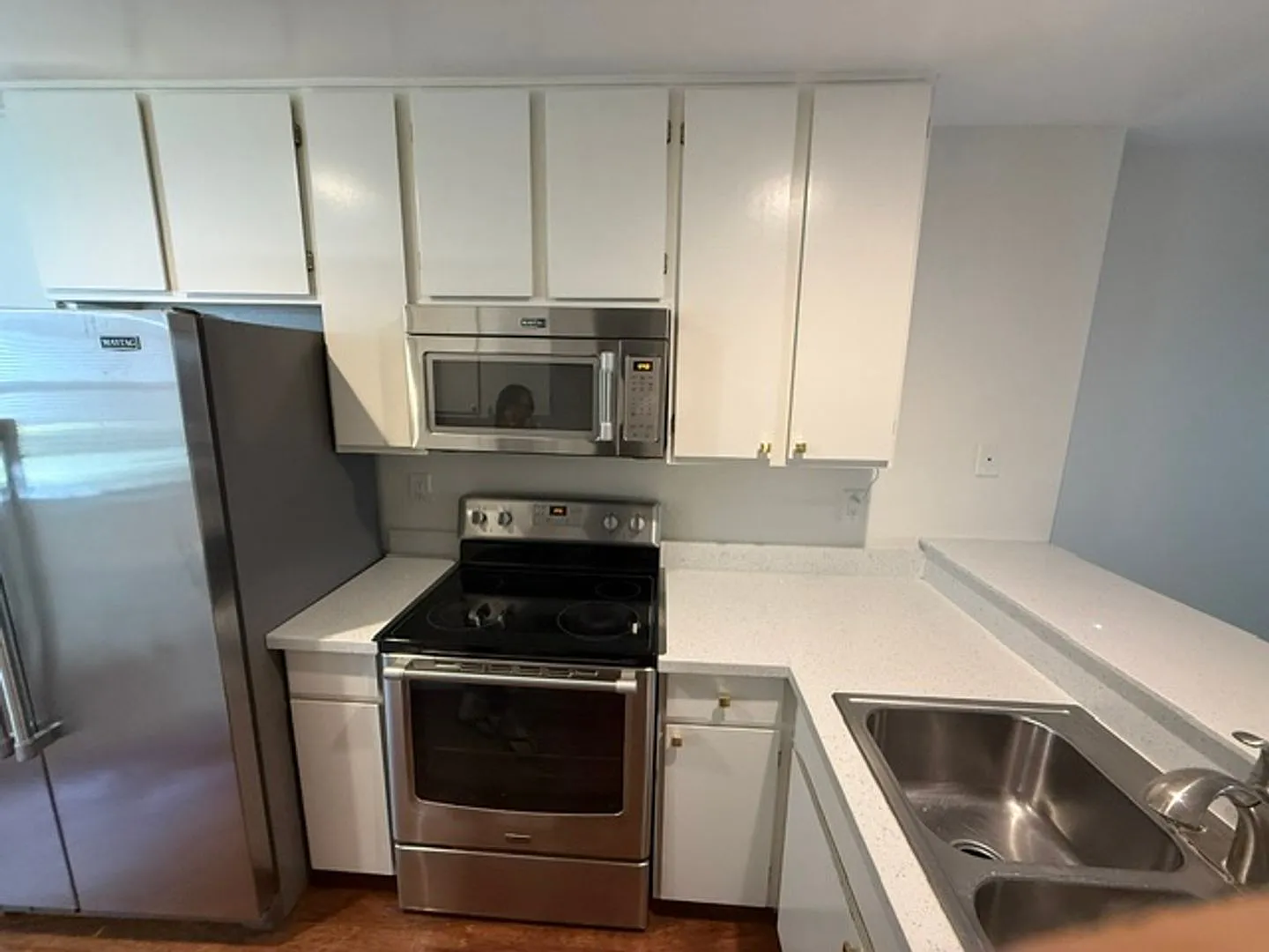 Charming 2BD/2.5BA Townhouse in Desirable Pleasanton Location! — Photo 3