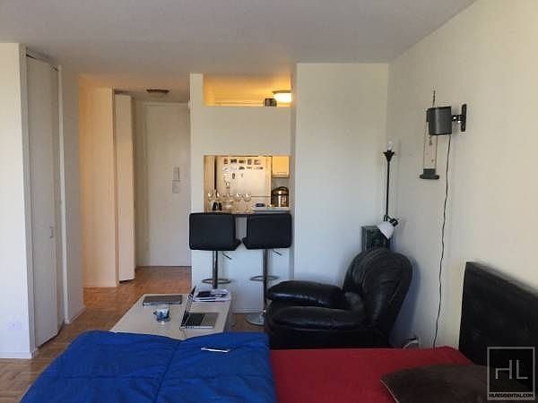 1st image of 550 W 43rd St APT 20B