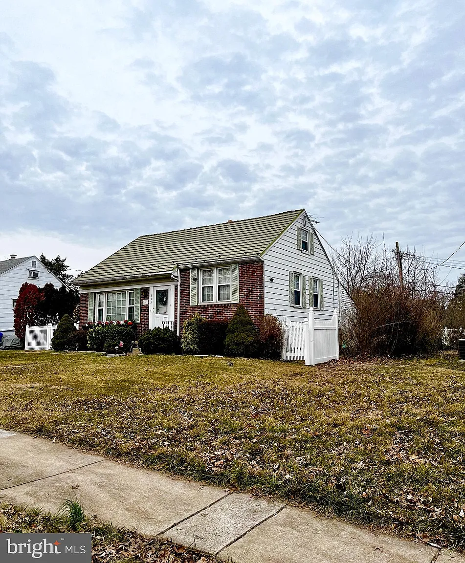 313 Brookline Plz photo 1