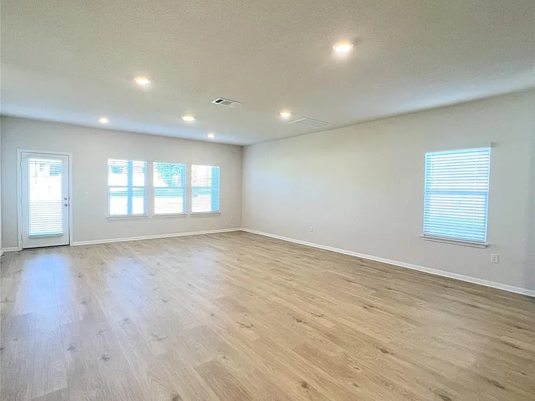 2409 Corriente Path — Photo 3