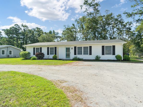 2216 Highway 1490