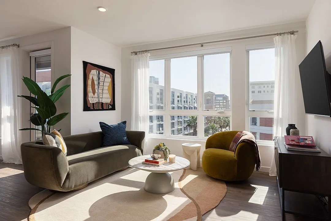 Resa Long Beach — Photo 1