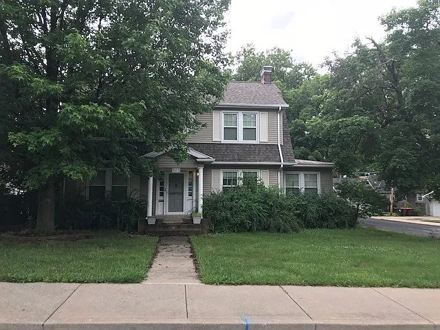 501 W Hanssler Pl photo 1