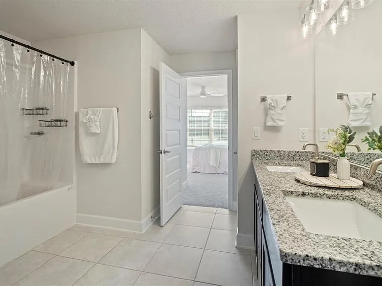 4224 Sagefield Dr — Photo 15