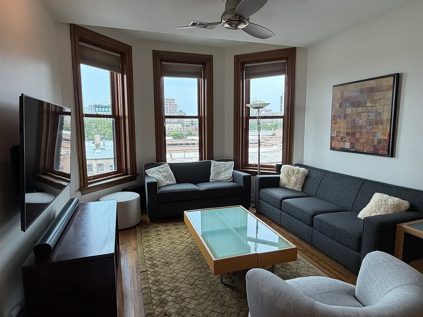 2 bed, 1200 sqft, $3,800 — Photo 3