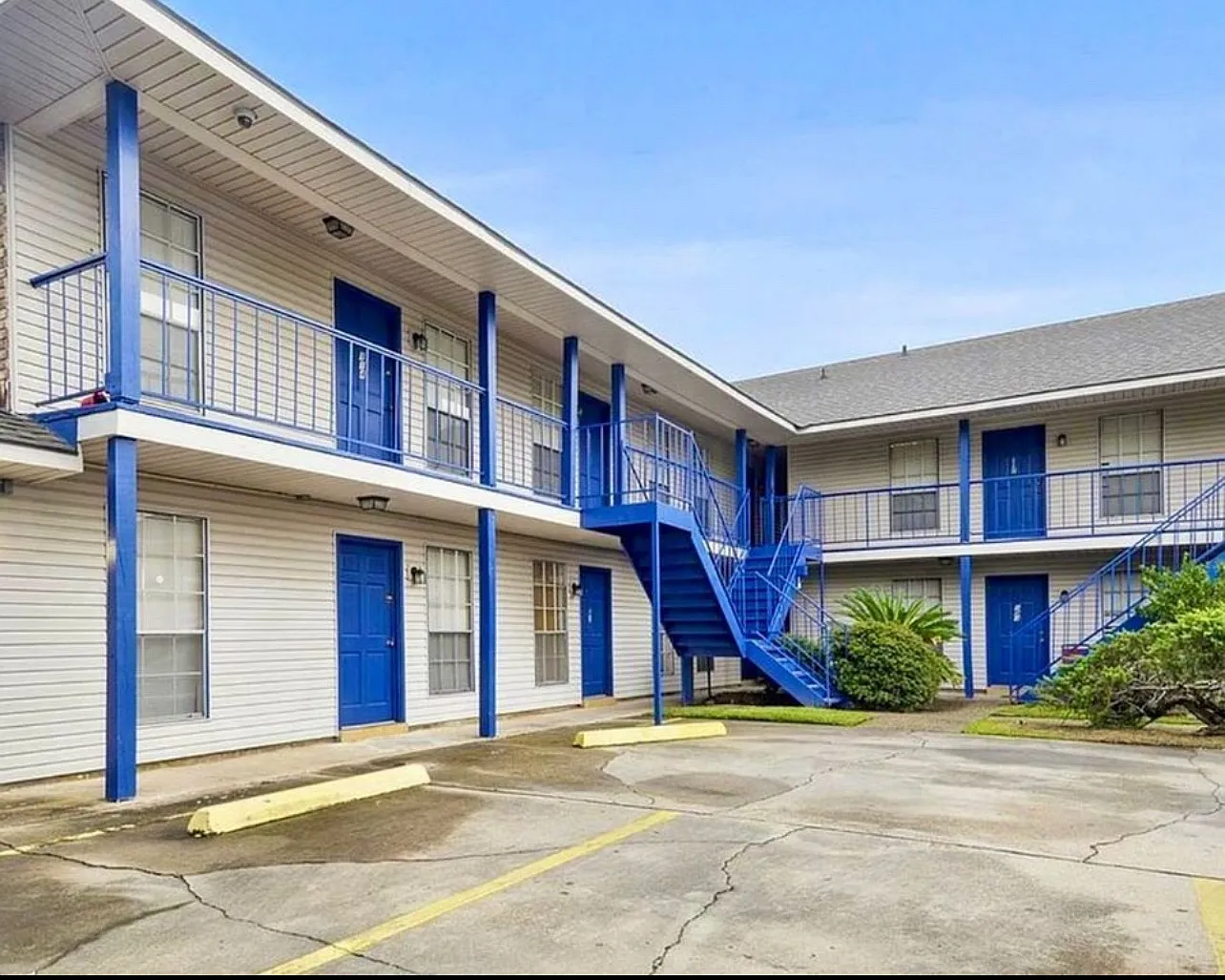 1 bed, $720 — Photo 1