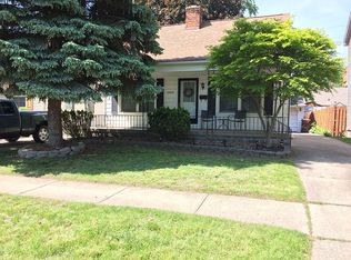 33976 John St, Wayne, MI 48184