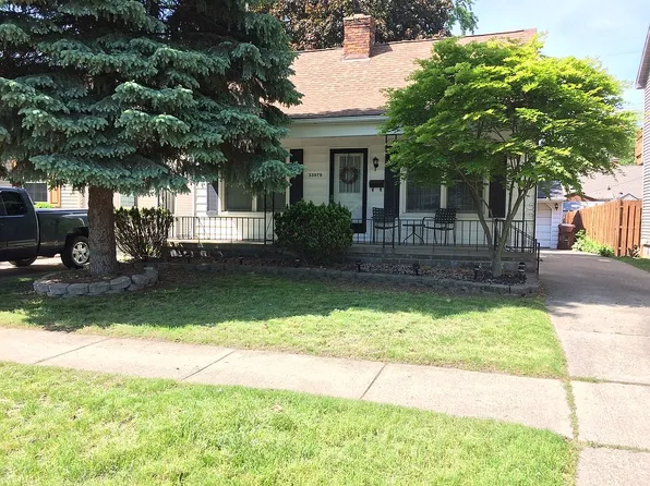33976 John St, Wayne, MI 48184