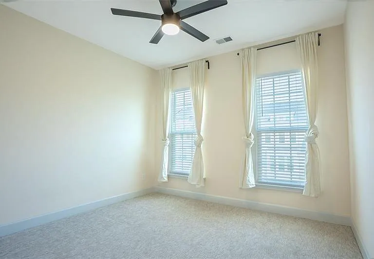 1059 Caruso Dr — Photo 15