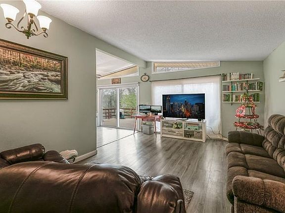 3rd image of Gamlingay Ln