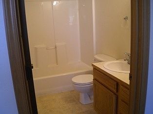 5th image of 1105 N Western Ave APT C