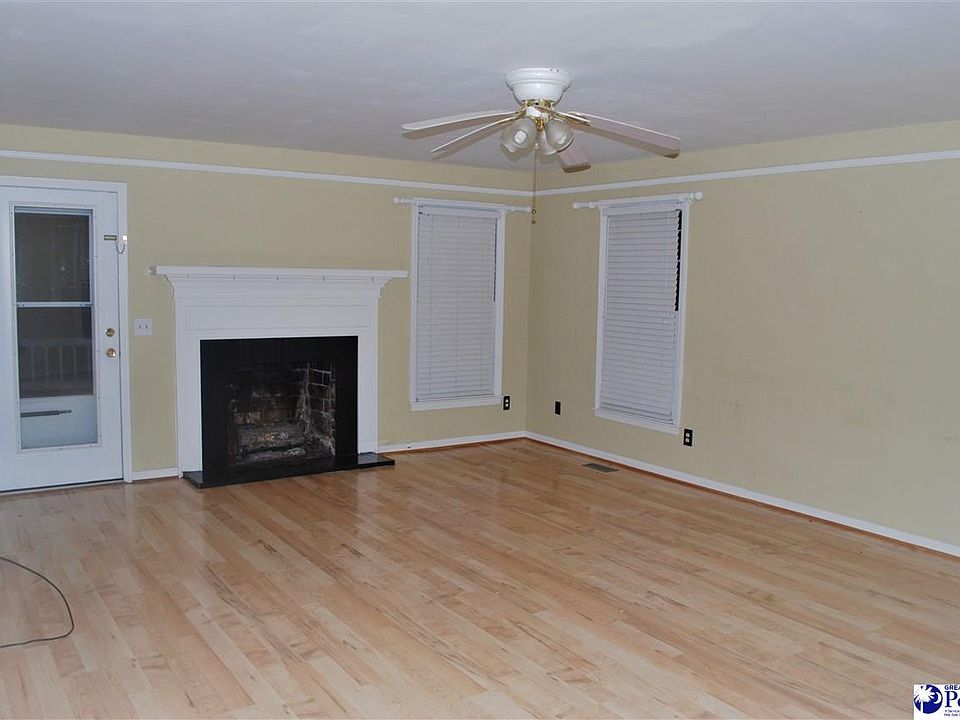 2nd image of 18 Manigault Ct