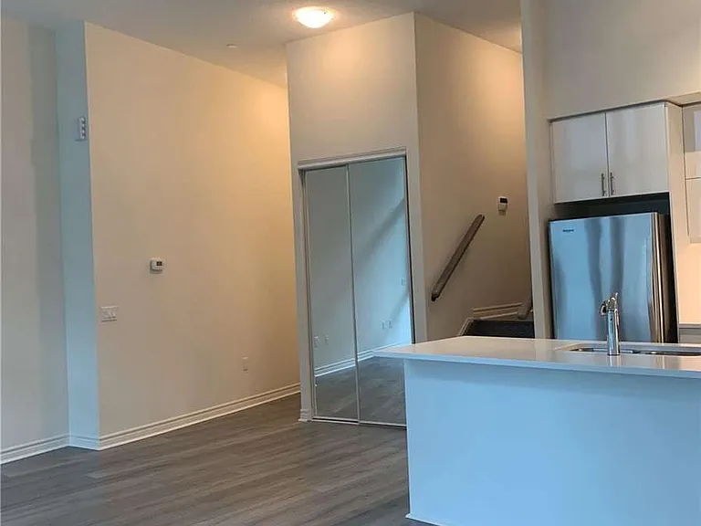 39 Annie Craig Dr #Townhouse 02 — Photo 7