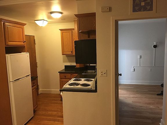 3rd image of 60 Strawberry Hill Ave Unit 207