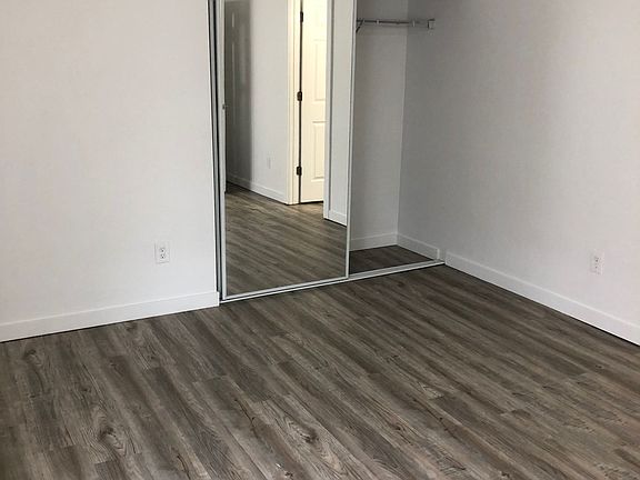 3rd image of 2839 Thorndyke Ave W APT 5