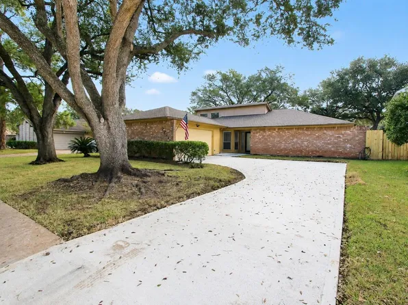 2731 Colony Dr, Sugar Land, TX 77479
