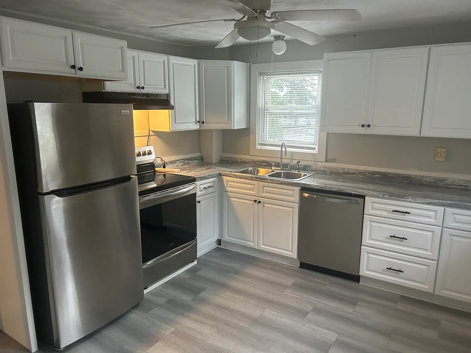 2 bed, 750 sqft, $1,850 — Photo 3