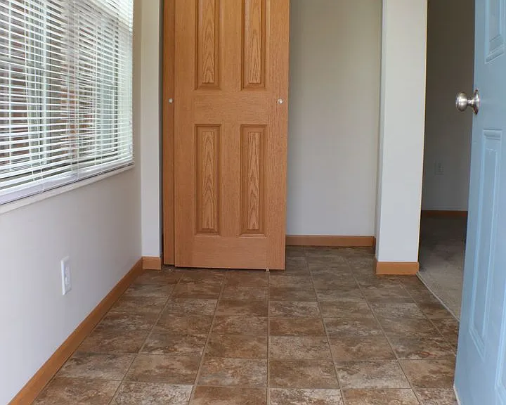 2240 Morning Glory Cir — Photo 8