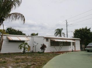 8465 SE Wren Ave, Hobe Sound, FL 33455