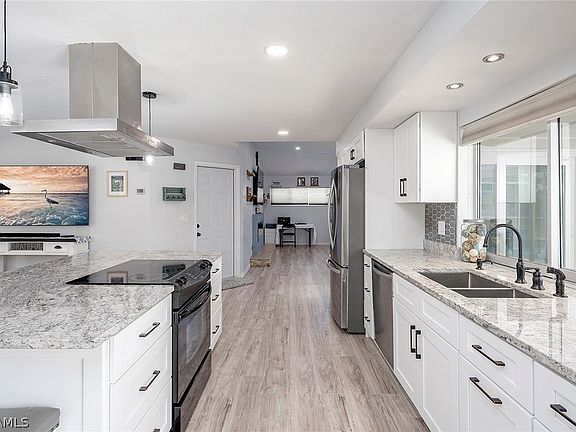 4th image of 500 Causeway Dr