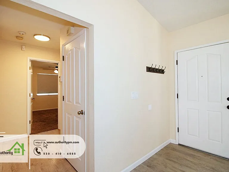 1722 Almaden Dr — Photo 10