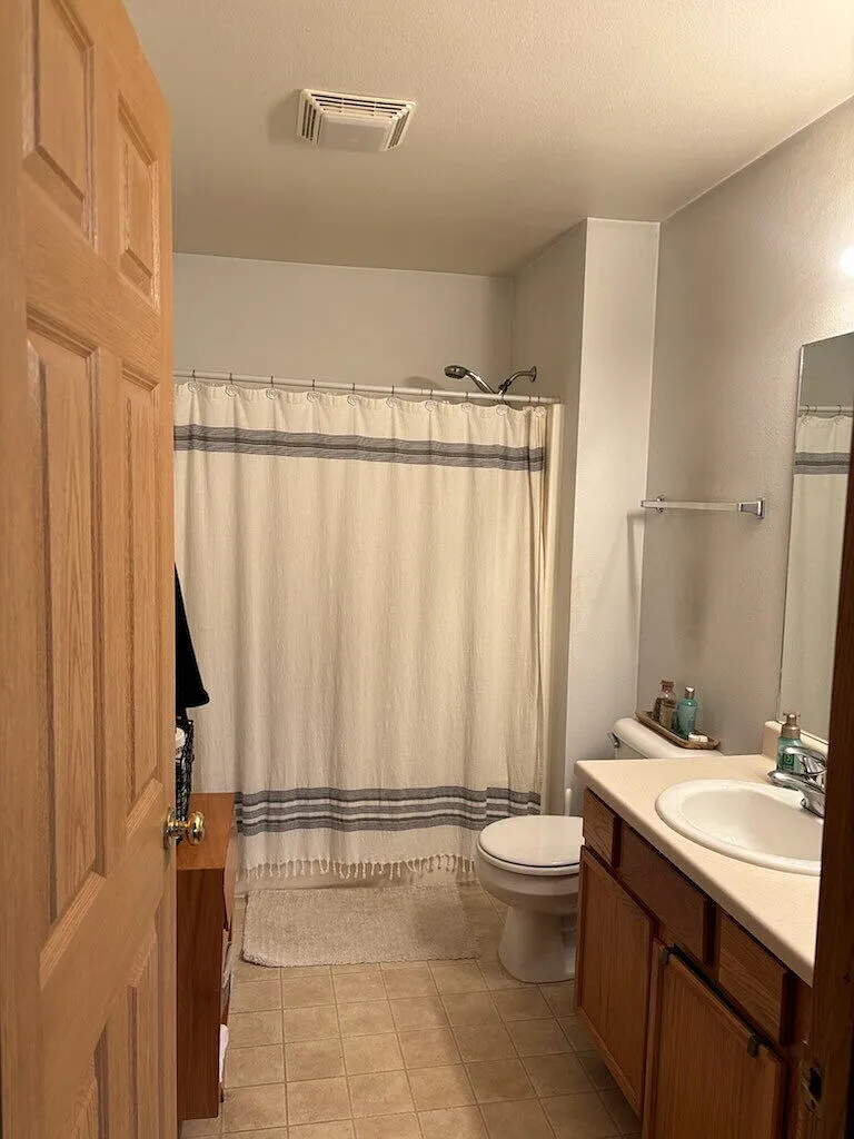 2 bed, 1.0 bath, $1,600 — Photo 3