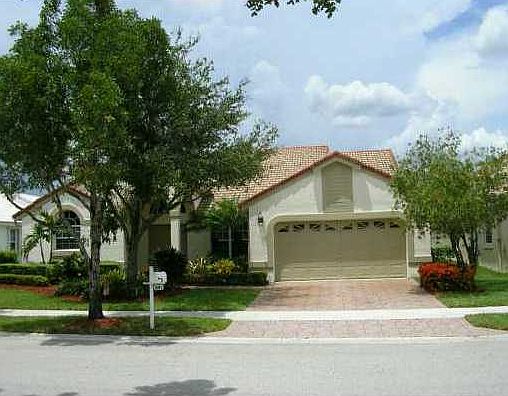 1st image of 661 Lake Blvd