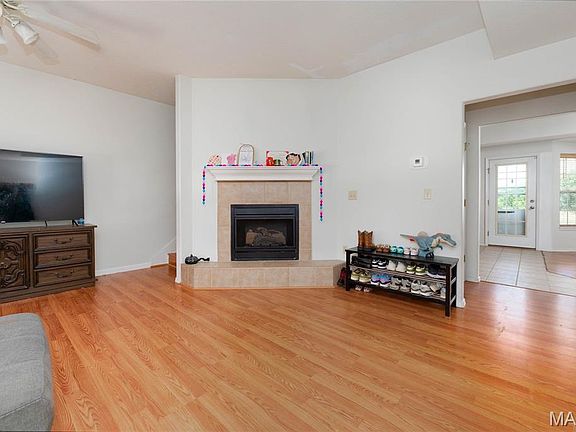 4th image of 279 Carmel Valley Way #C