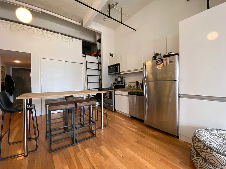 44 Berry St #3D — Photo 3