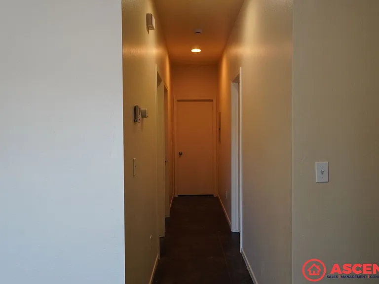 222 Harding Avenue — Photo 5