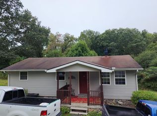 338 Cherry Creek Cir, Shady Spring, WV 25918