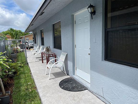 4th image of 2821 NW 15th Court