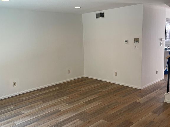 3rd image of 746 N Eucalyptus Ave APT 6