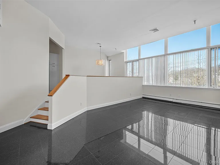 520 Ashford Ave #5 — Photo 3