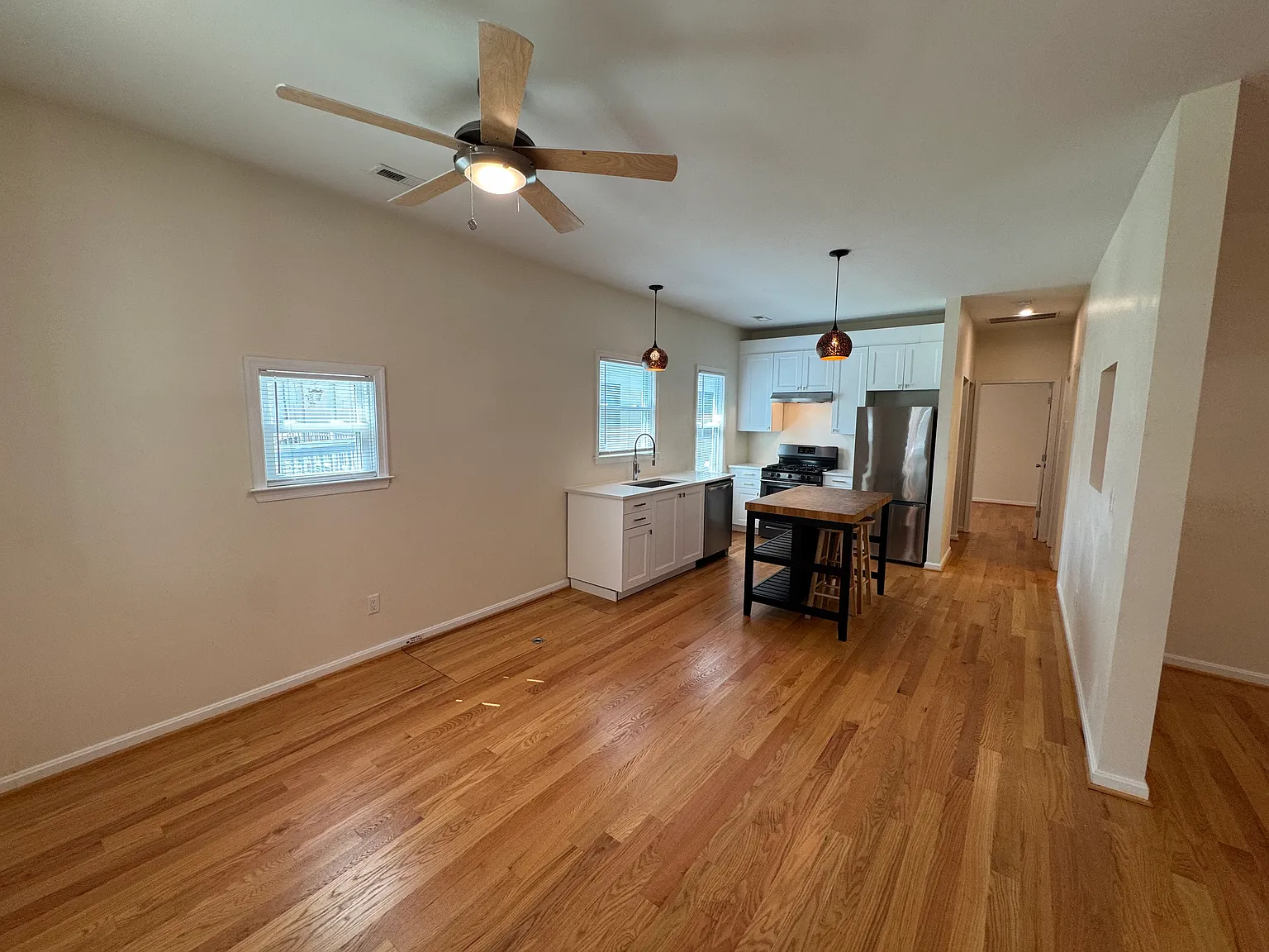 2 bed, 1050 sqft, $2,250 — Photo 4