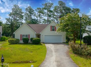 106 Post Oak Ct, Hampstead, NC 28443